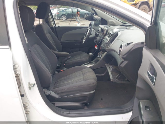 1G1JC5SHXE4230326 Chevrolet Sonic Lt Auto