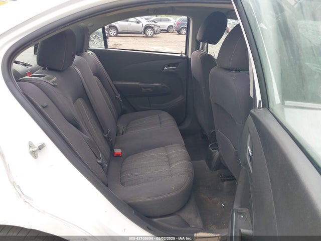 1G1JC5SHXE4230326 Chevrolet Sonic Lt Auto