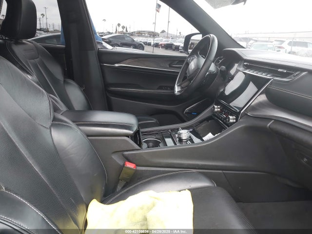 1C4RJKDG9N8532203 Jeep GRAND CHEROKEE L