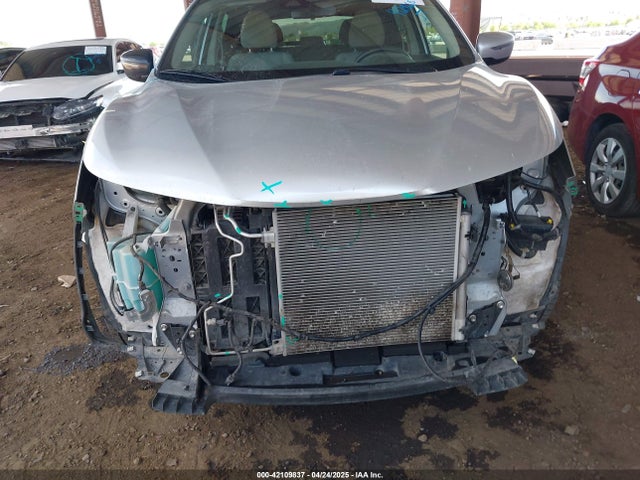 JN1BJ1CP9KW526974 Nissan Rogue Sport Sv