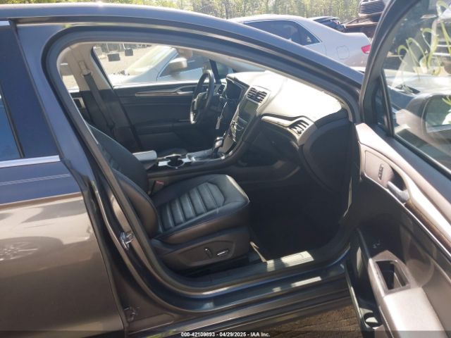 3FA6P0HD2FR261223 Ford FUSION SE