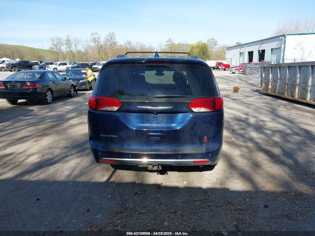 Chrysler Pacifica Touring-l 2017 2C4RC1BG8HR594451 Image 17