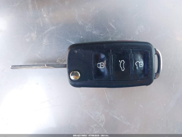 WVGAV3AX9EW512956 Volkswagen 2014