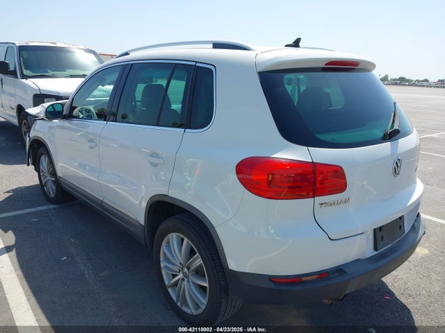 WVGAV3AX9EW512956 Volkswagen 2014