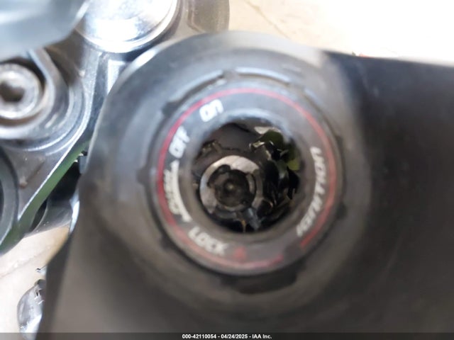 JKAZR2B17HDA17670 Kawasaki Z900