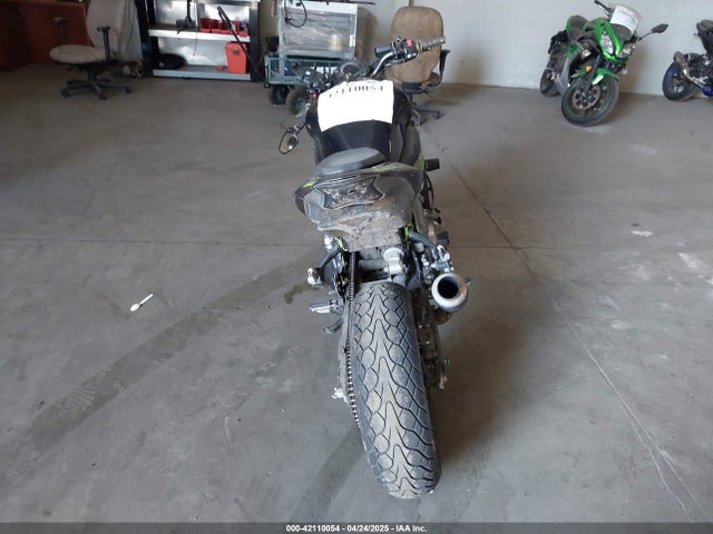 JKAZR2B17HDA17670 Kawasaki Z900