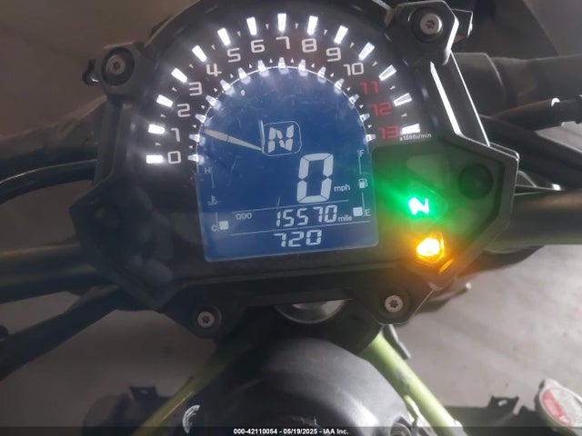 JKAZR2B17HDA17670 Kawasaki Z900