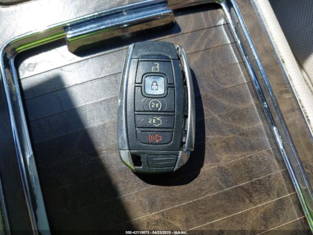 1LN6L9RP8H5603584 Lincoln Continental Reserve