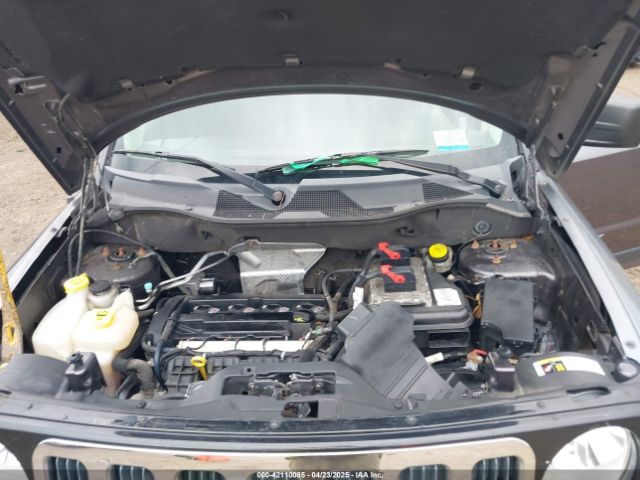 1C4NJPBA8FD419040 Jeep Patriot Sport
