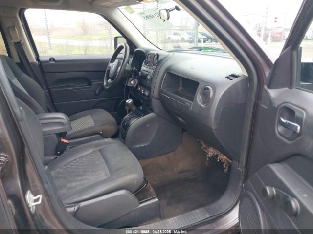 1C4NJPBA8FD419040 Jeep Patriot Sport