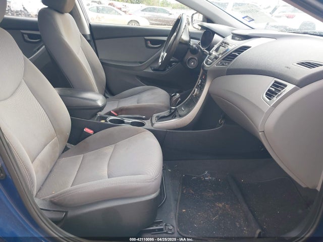5NPDH4AE9GH751316 Hyundai ELANTRA SE