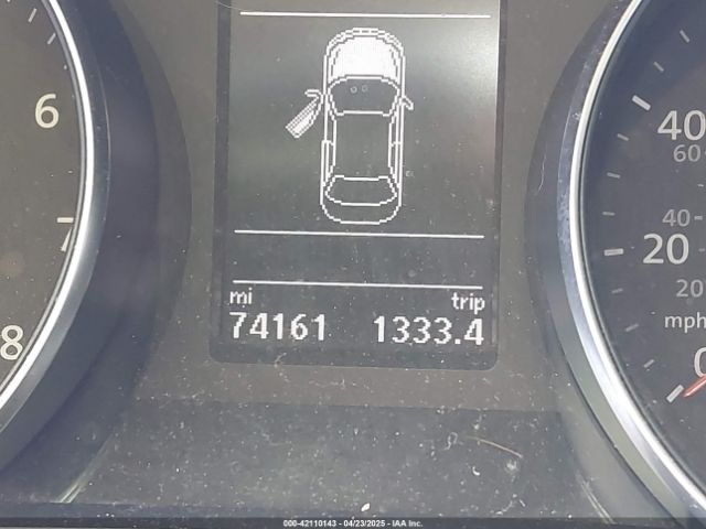 1VWBA7A3XJC042079 Volkswagen Passat 2.0t Se