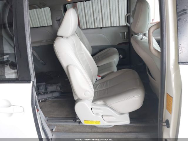 5TDYK3DC6ES444121 Toyota Sienna Xle V6 8 Passenger
