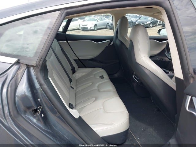 2015 TESLA MODEL S 5YJSA1H2XFF081584 Photo 7