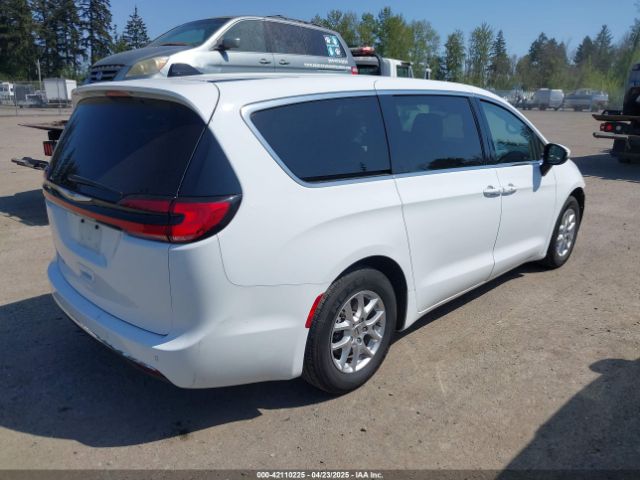 2023 CHRYSLER PACIFICA 2C4RC1BG8PR560119 Photo 3