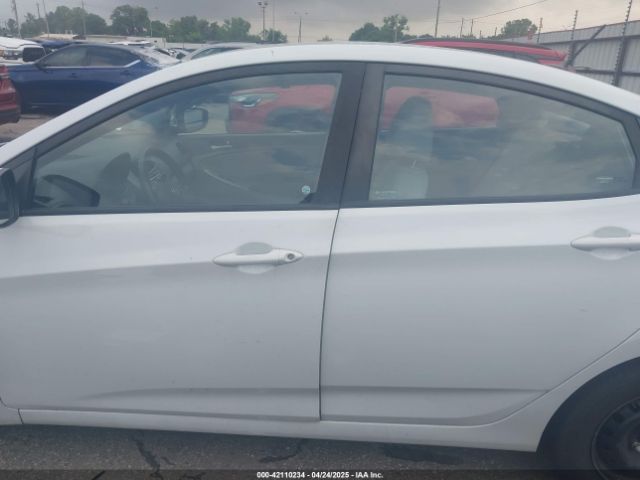 KMHCT4AE6HU360069 Hyundai ACCENT SE