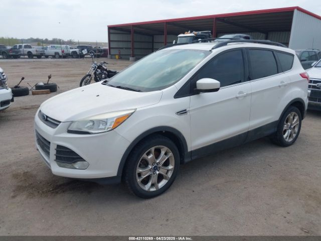 1FMCU9GX9EUB15944 Ford ESCAPE SE