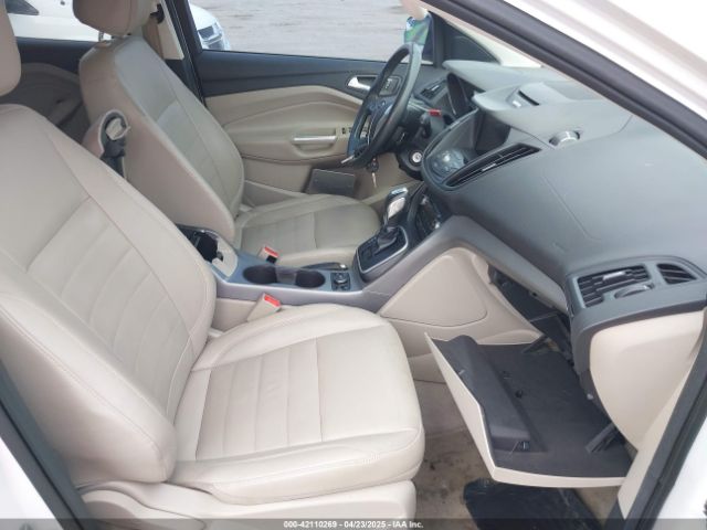 1FMCU9GX9EUB15944 Ford ESCAPE SE