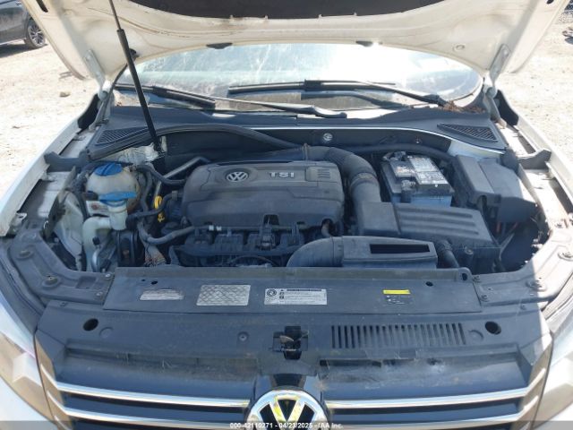 1VWAT7A31FC033803 Volkswagen Passat 1.8t Wolfsburg Edition
