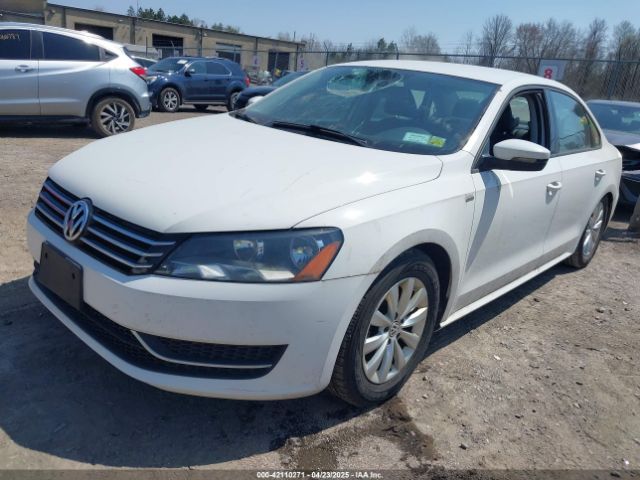 1VWAT7A31FC033803 Volkswagen Passat 1.8t Wolfsburg Edition