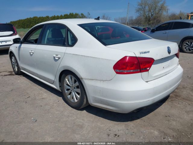 1VWAT7A31FC033803 Volkswagen Passat 1.8t Wolfsburg Edition