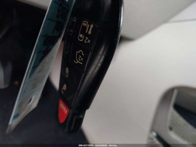 2C4RDGCG2GR236503 Dodge Grand Caravan Sxt