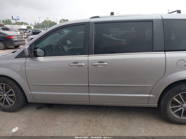 2C4RDGCG2GR236503 Dodge Grand Caravan Sxt