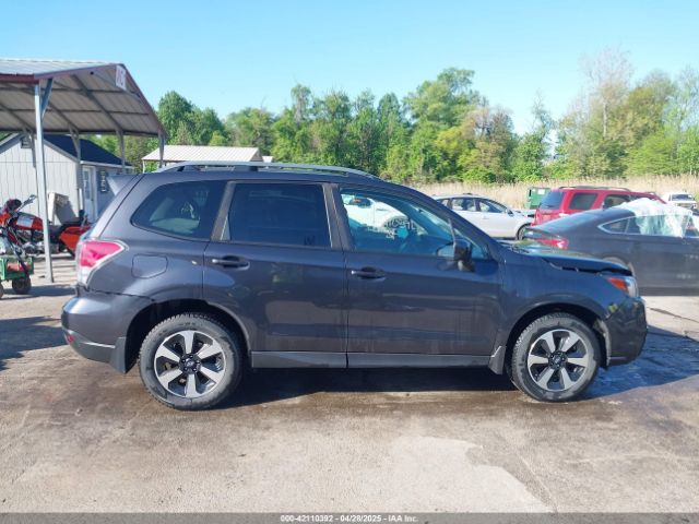 JF2SJAGC0JH598882 Subaru Forester 2.5i Premium