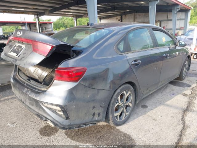 3KPF24AD8ME263248 KIA Forte Lxs