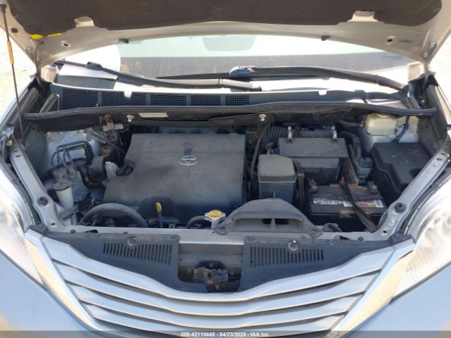 5TDKK3DC5FS642583 Toyota Sienna Le 8 Passenger