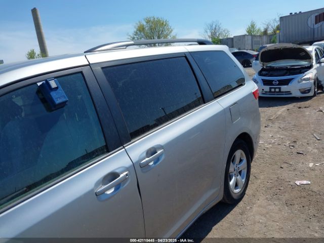 5TDKK3DC5FS642583 Toyota Sienna Le 8 Passenger
