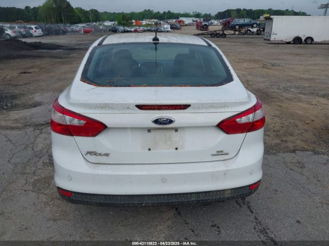 1FADP3F27EL215703 Ford FOCUS SE
