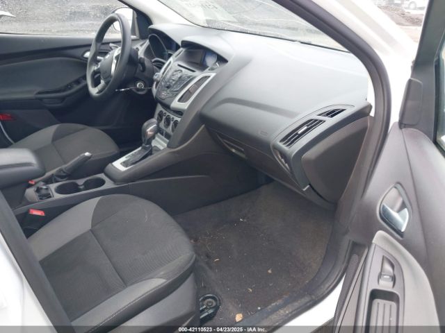 1FADP3F27EL215703 Ford FOCUS SE