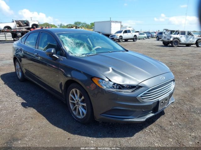 3FA6P0HD2HR122356 Ford FUSION SE