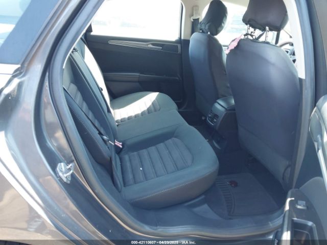 3FA6P0HD2HR122356 Ford FUSION SE