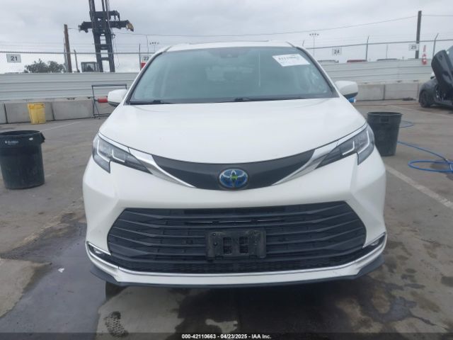 5TDJRKEC8MS010030 Toyota SIENNA XLE