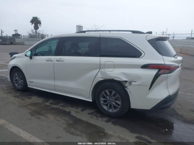 5TDJRKEC8MS010030 Toyota SIENNA XLE