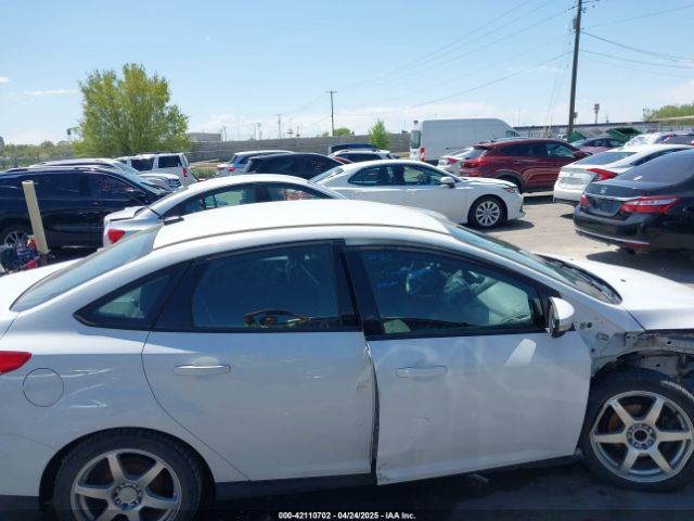 1FADP3F24HL232527 Ford FOCUS SE