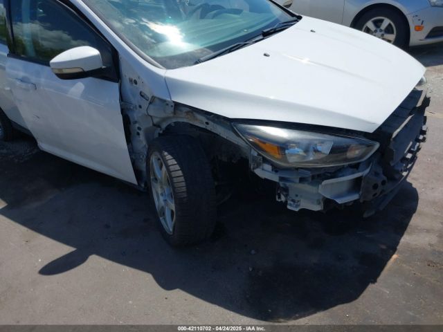 1FADP3F24HL232527 Ford FOCUS SE