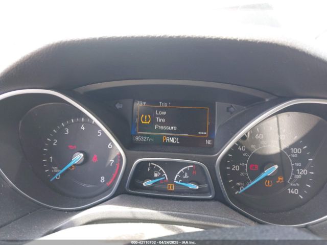1FADP3F24HL232527 Ford FOCUS SE