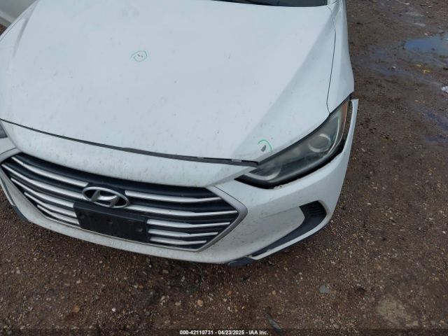 5NPD84LF5JH303006 Hyundai ELANTRA SEL