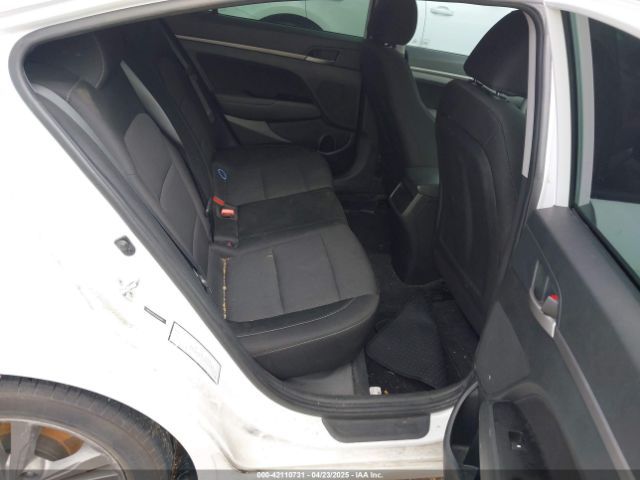 5NPD84LF5JH303006 Hyundai ELANTRA SEL