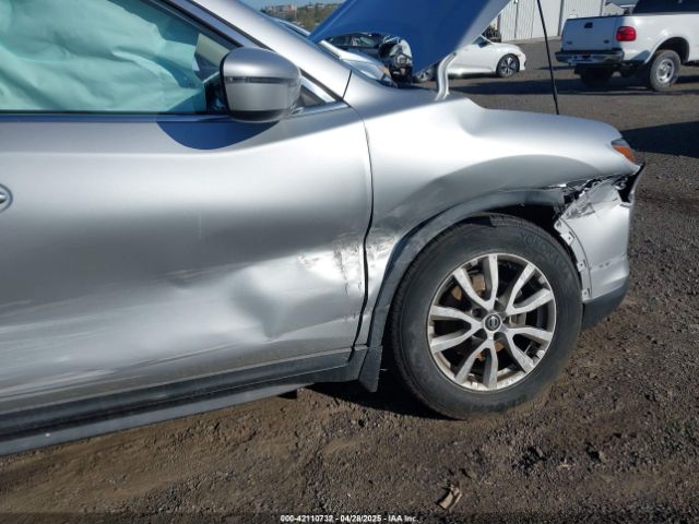 KNMAT2MV9JP595095 Nissan ROGUE SV