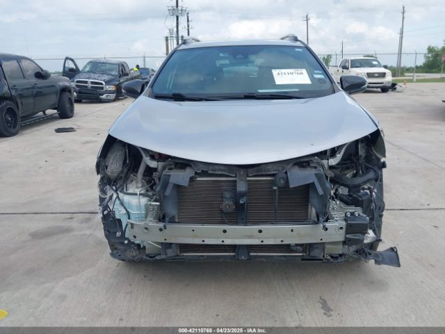 2T3NFREV9JW424156 Toyota RAV4 SE