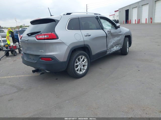 1C4PJMCS3HW647520 Jeep Cherokee Latitude 4x4