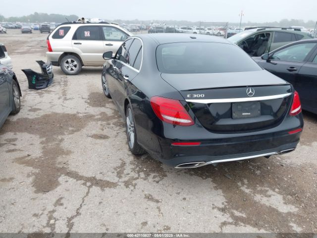 2017 MERCEDES-BENZ E 300 WDDZF4JB4HA160634 Photo 2