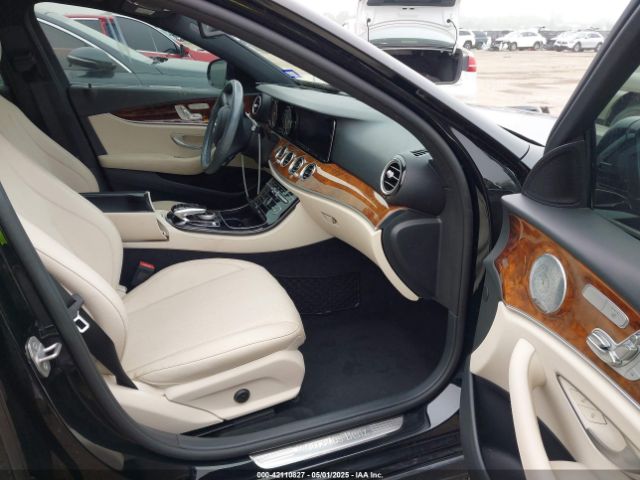 2017 MERCEDES-BENZ E 300 WDDZF4JB4HA160634 Photo 4