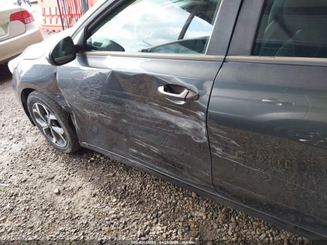 3KPF24AD6ME323317 KIA Forte Lxs