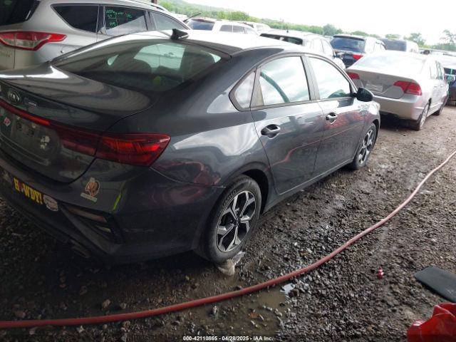 3KPF24AD6ME323317 KIA Forte Lxs