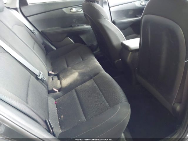 3KPF24AD6ME323317 KIA Forte Lxs